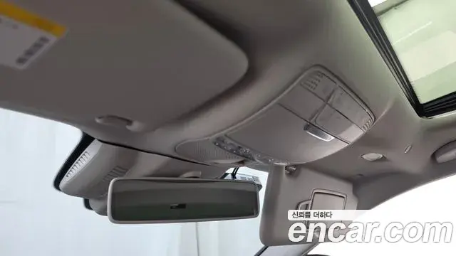 Mercedes-Benz E-Class 2018 — Photo 20/20