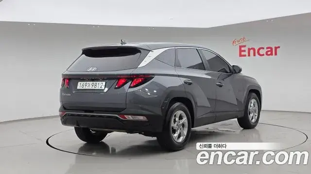 Hyundai Tucson Hybrid 2021 — ფოტო 15/20