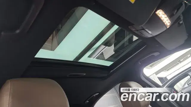 Mercedes-Benz E-Class 2021 — Photo 18/20