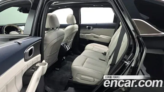 Kia Sorento 2022 — Фото 12/20