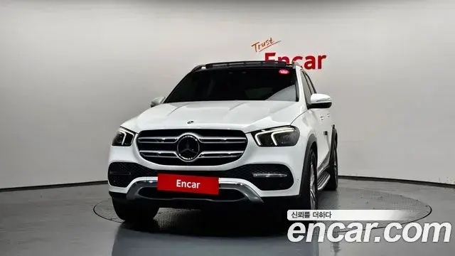 Mercedes-Benz GLE-Class 2022 — Photo 17/20