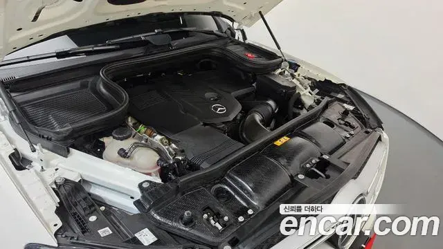 Mercedes-Benz GLE-Class 2022 — Photo 7/20