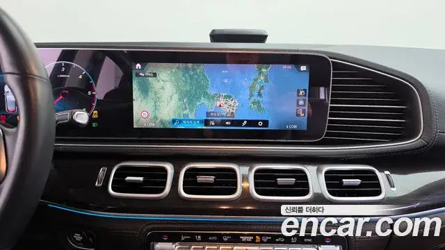 Mercedes-Benz GLE-Class 2022 — Photo 15/20