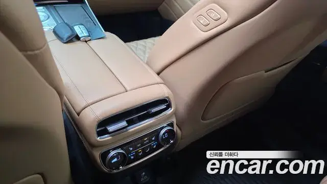 Genesis GV80 2020 — Şəkil 15/32