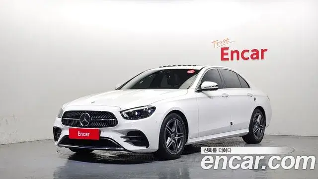 Mercedes-Benz E-Class 2022 — Фото 1/20