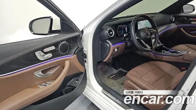 Mercedes-Benz E-Class 2022 — Фото 10/20
