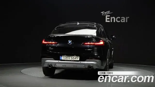 BMW X4 2021 — ფოტო 26/31