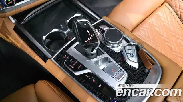 BMW 7 Series 2019 — Фото 9/20