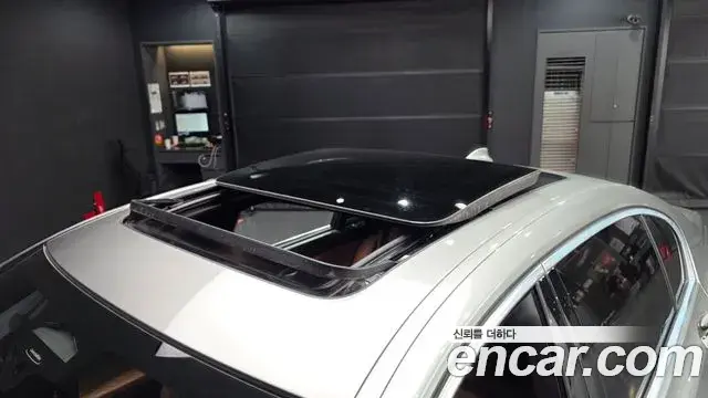 BMW 7 Series 2019 — Photo 24/35
