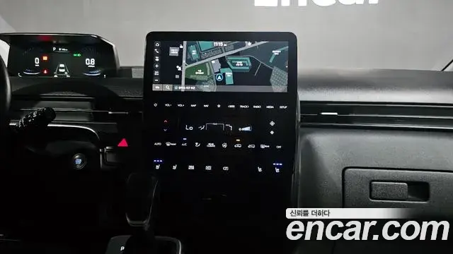 Hyundai Staria 2021 — Photo 1/31