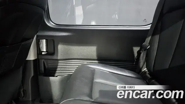 Hyundai Staria 2021 — Photo 2/31