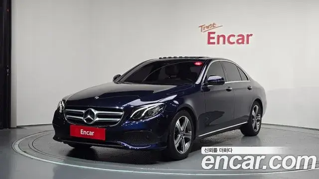 Mercedes-Benz E-Class 2018 — Фото 1/20