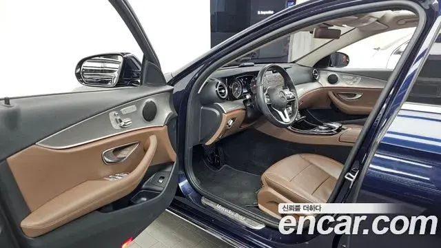 Mercedes-Benz E-Class 2018 — Фото 10/20