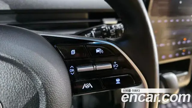 Hyundai Staria 2023 — ფოტო 23/32