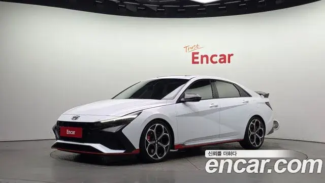 Hyundai The New Avante Hybrid 2022 — Photo 15/20
