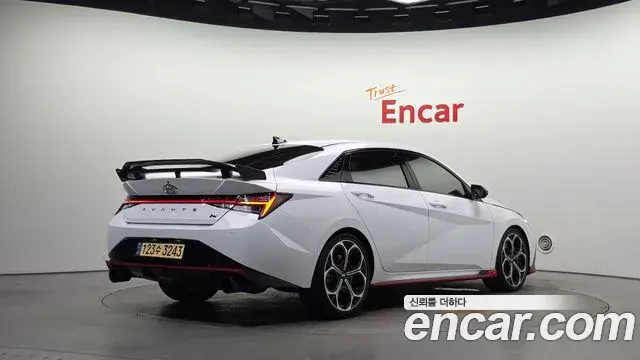 Hyundai The New Avante Hybrid 2022 — Photo 10/20