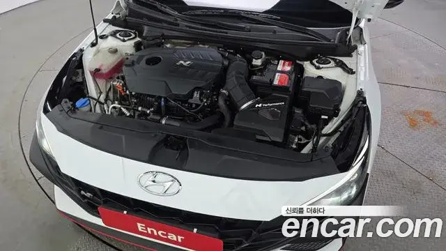 Hyundai The New Avante Hybrid 2022 — Photo 13/20