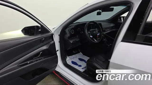 Hyundai The New Avante Hybrid 2022 — Photo 11/20