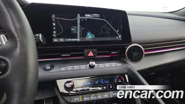 Hyundai The New Avante Hybrid 2022 — Photo 16/20