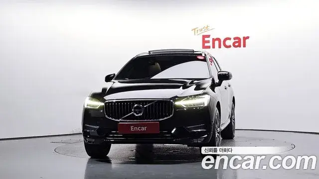 Volvo XC60 2018 — Фото 2/20