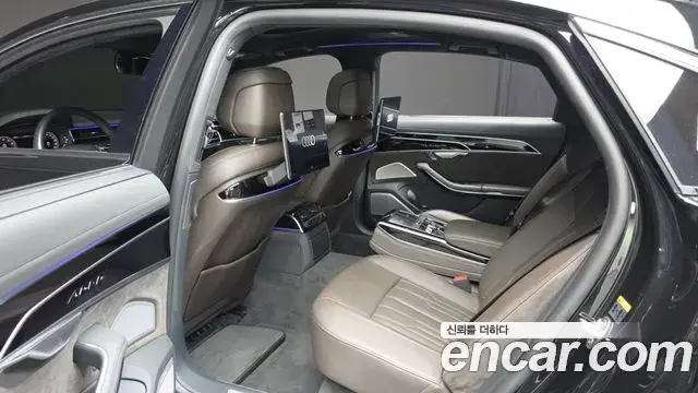 Audi A8 2021 — Photo 31/37