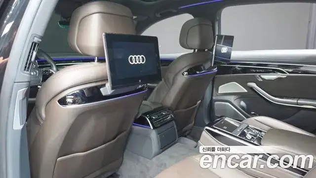 Audi A8 2021 — Photo 13/37