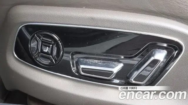 Audi A8 2021 — Photo 27/37