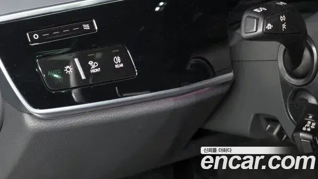 Audi A8 2021 — Photo 20/37