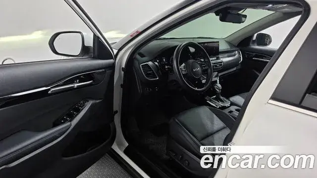 Kia Seltos 2022 — Şəkil 6/33