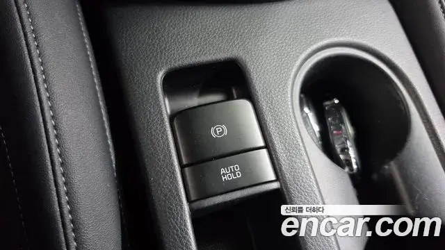 Kia Seltos 2022 — Şəkil 13/33