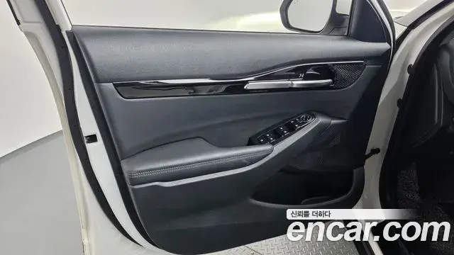 Kia Seltos 2022 — Şəkil 4/33