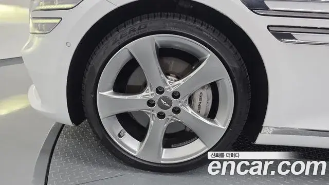 Genesis G80 2020 — ფოტო 12/20