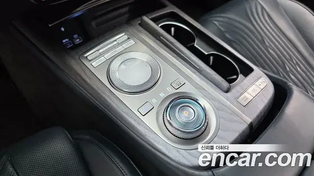 Genesis G80 2020 — ფოტო 15/20