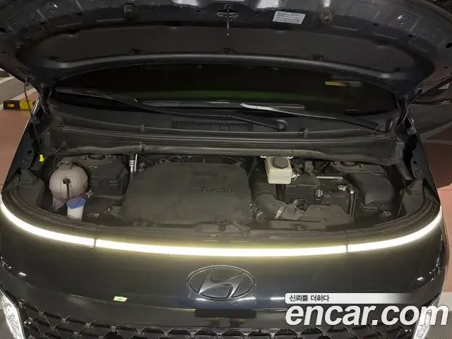 Hyundai Staria 2022 — Photo 10/11