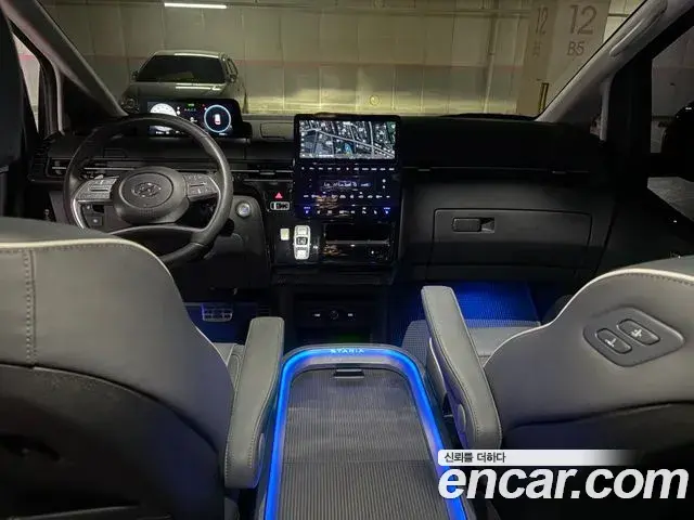 Hyundai Staria 2022 — Photo 6/11