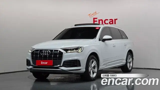 Audi Q7 2020 — ფოტო 7/34