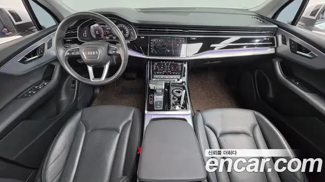 Audi Q7 2020 — ფოტო 2/34