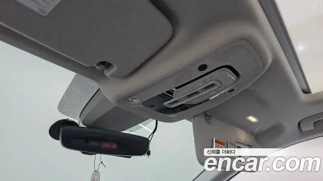 Audi Q7 2020 — ფოტო 23/34