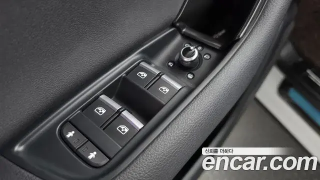 Audi Q7 2020 — ფოტო 28/34