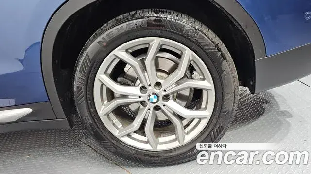 BMW X3 2019 — Photo 23/32