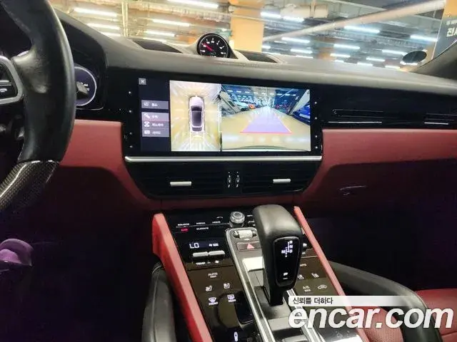 Porsche Cayenne 2020 — ფოტო 5/20