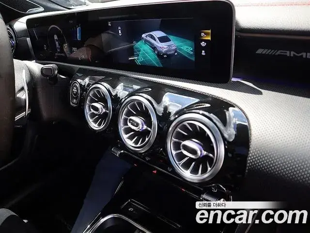 Mercedes-Benz CLA-Class 2020 — Photo 9/20