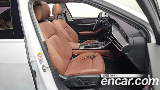 Audi A6 2020 — ფოტო 19/32