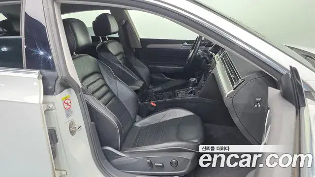 Volkswagen Arteon 2019 — Şəkil 9/20