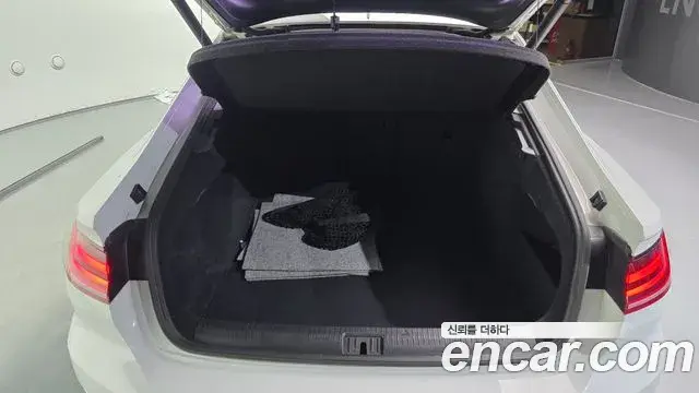 Volkswagen Arteon 2019 — Şəkil 7/20