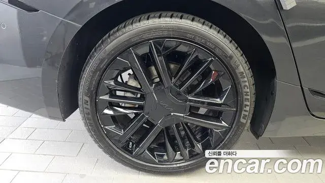 Kia K8 2024 — Photo 9/20