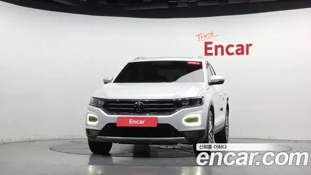 Volkswagen T-Roc 2021 — Photo 9/33