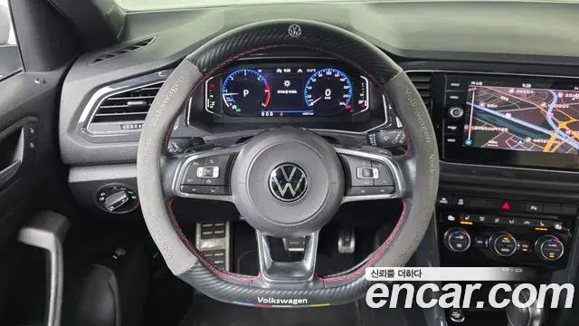 Volkswagen T-Roc 2021 — Photo 20/33