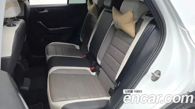 Volkswagen T-Roc 2021 — Photo 11/33
