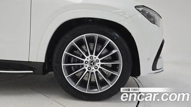 Mercedes-Benz GLE-Class 2025 — Фото 4/20